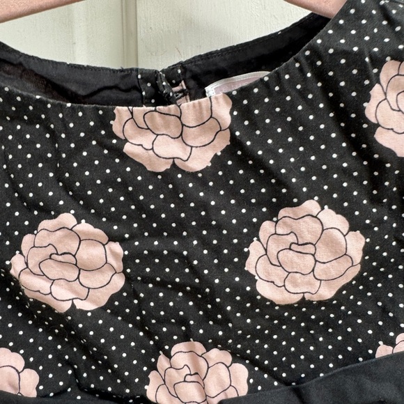 Janie and Jack 2T Girls Black, White & Pink Polka Dot Floral Short Sleeve Blouse - Picture 3 of 5